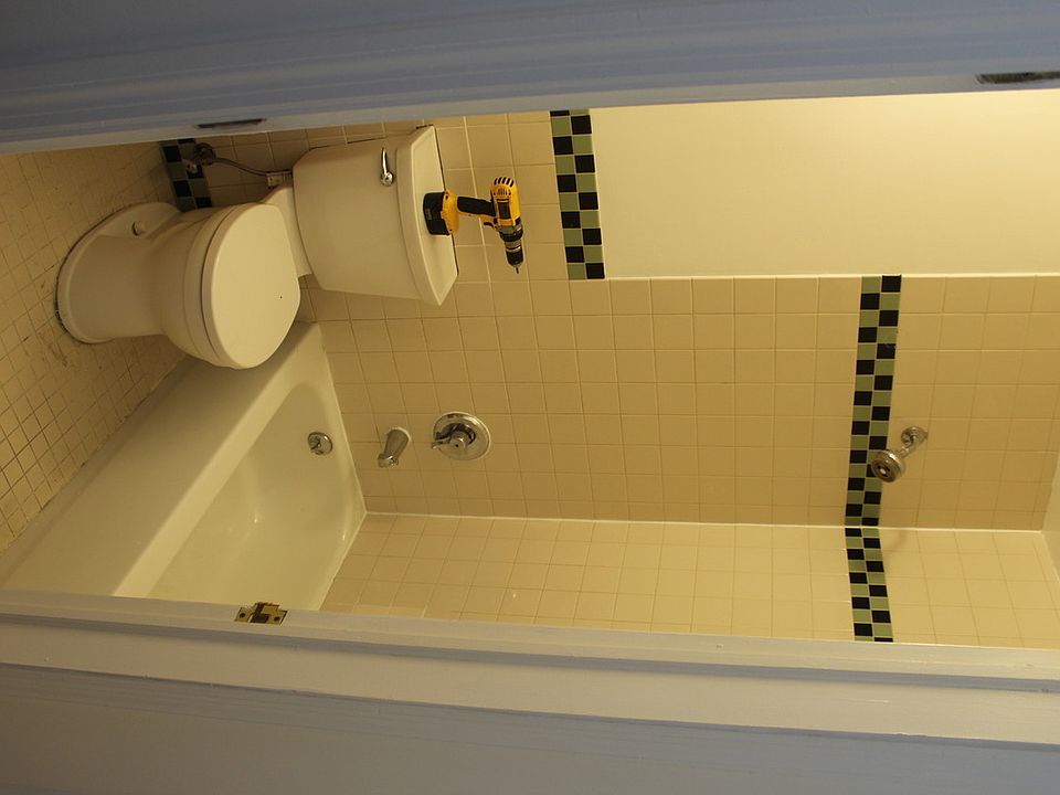 2nd image of 428 Park Pl APT 4B