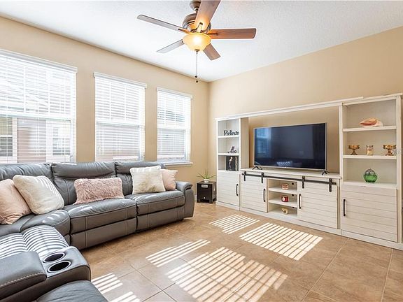 5th image of 2225 Brookridge Trl
