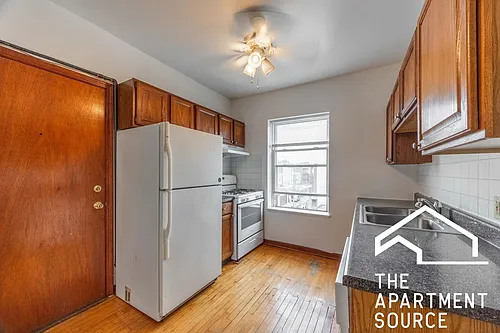 3153 W Argyle St #2W Photo 1 3153 W Argyle St #2W Photo 1