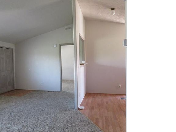 5th image of 629 Sycamore Ct