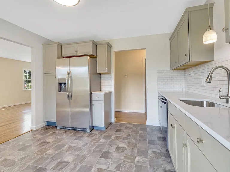 192 Maywood Ave — Photo 26