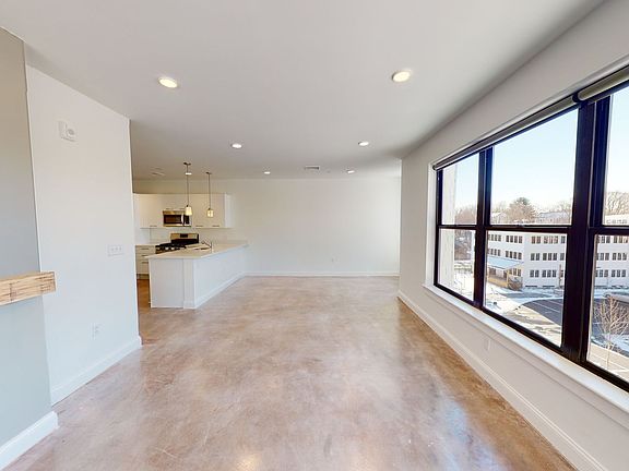 5th image of 44 Wharf St #70-406