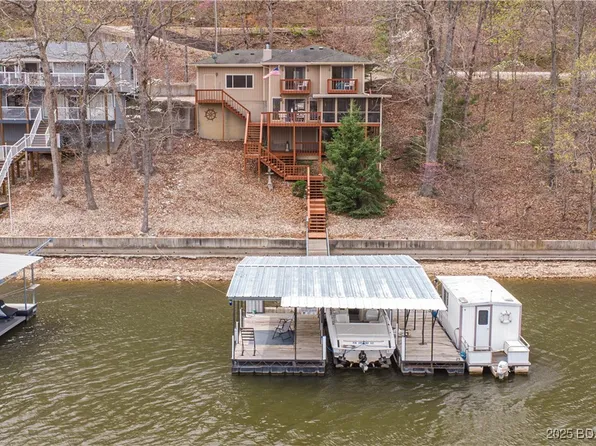 2825 Great Lake View Dr, Gravois Mills, MO 65037