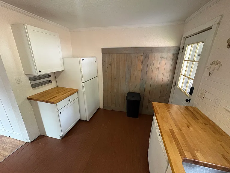 350 N Lakeview Dr #A — Photo 5