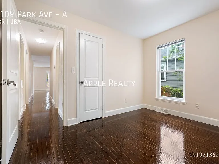 1109 Park Ave #A — Photo 12
