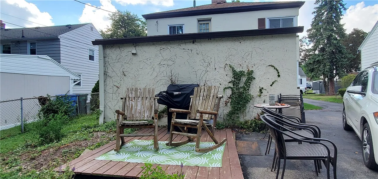 3 bed, 1.5 bath, 1604 sqft, $2,350 — Photo 4