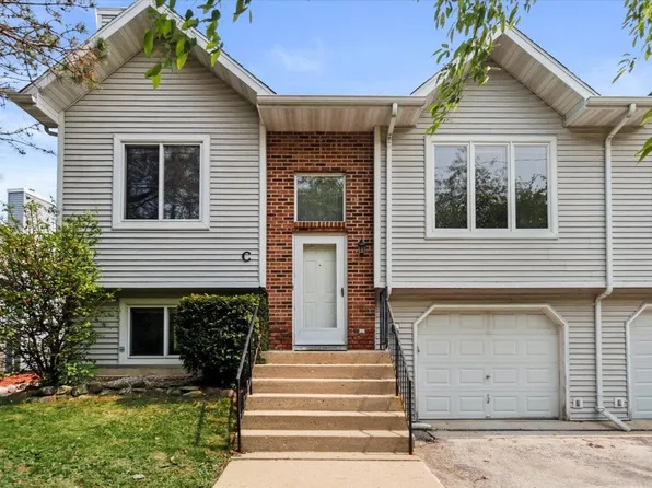 1829 Woodburn ROAD #C, Waukesha, WI 53188