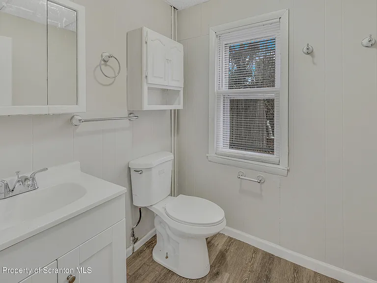 821 Delaware St — Photo 9