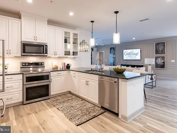 13240 Petrel St #5207, Clarksburg, MD 20871