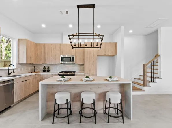 6052 Cebra Rd, Houston, TX 77091