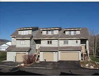 2nd image of 170 Arlington Pl APT F2