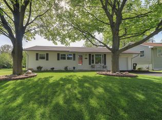 606 S Buck Rd, Le roy, IL 61752