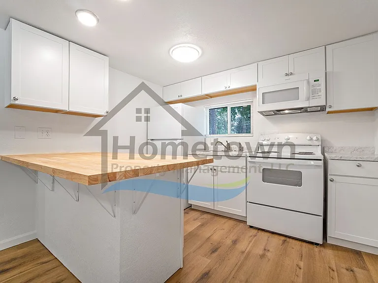 104 E 15th Ave — Photo 11