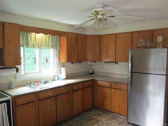5th image of 213 Broadmoor Dr