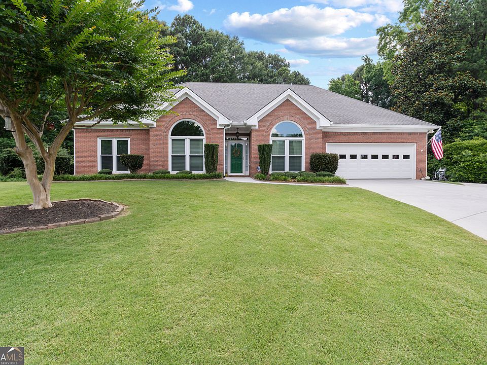 1st image of 570 Nellie Ln