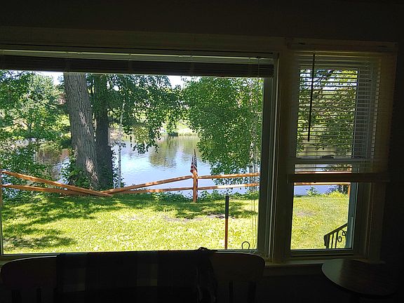4th image of 4 River Ln