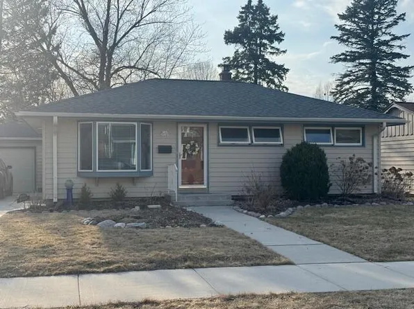 W169N8449 Sheridan DRIVE, Menomonee Falls, WI 53051