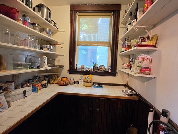 4th image of 27 Stone Ave APT 1