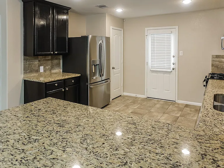 5139 Misty Ln — Photo 10