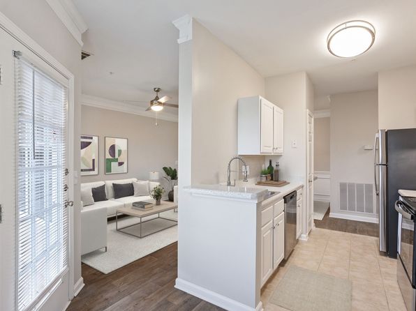 1825 Parker Rd SE APT 512