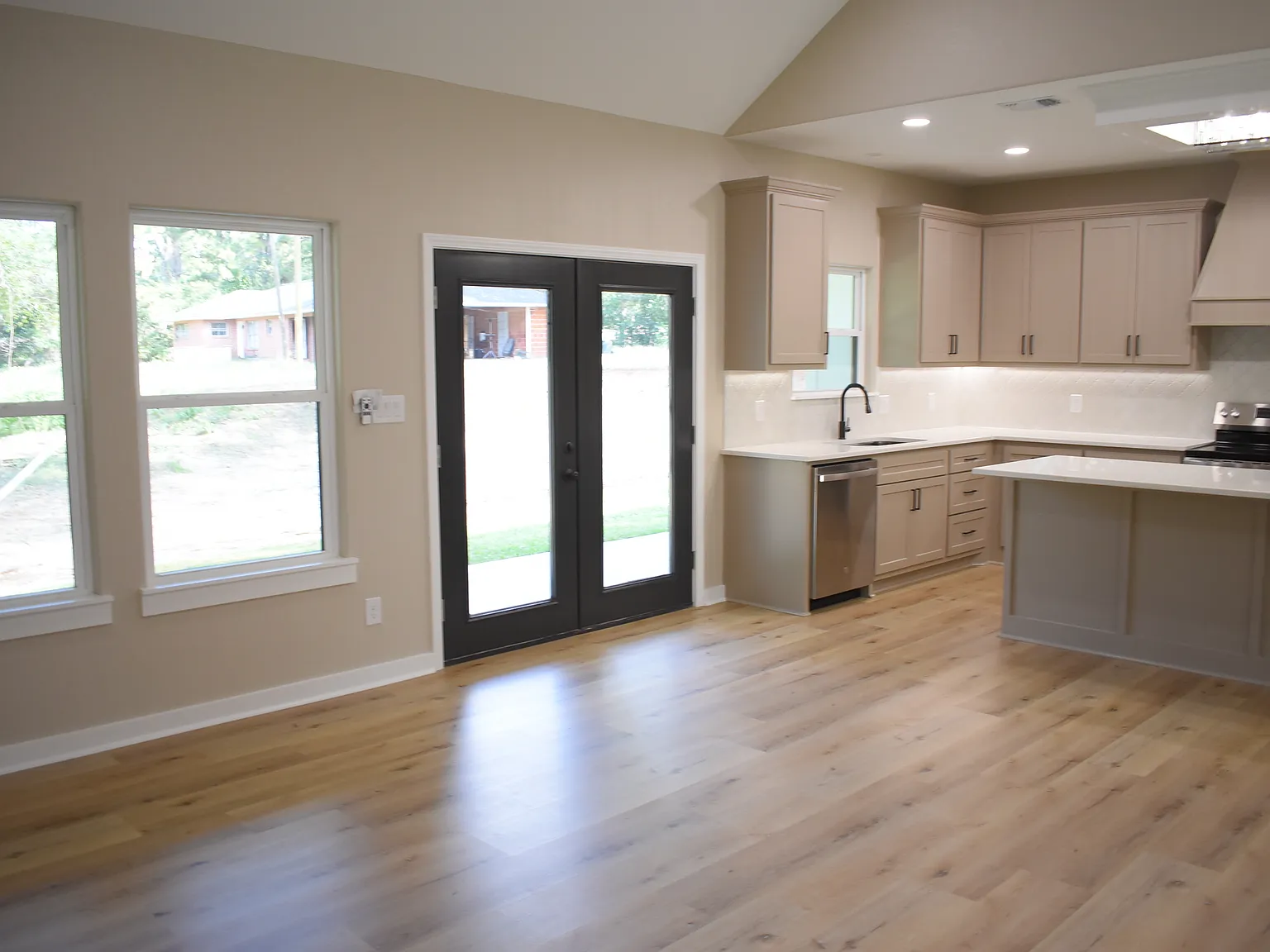 2713 Sullivan Drive - 1 — Photo 2
