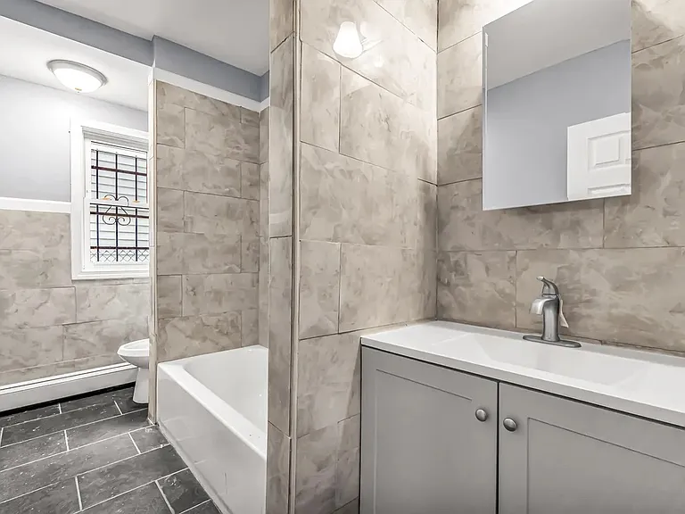 589 Winchester Ave #2 — Photo 3