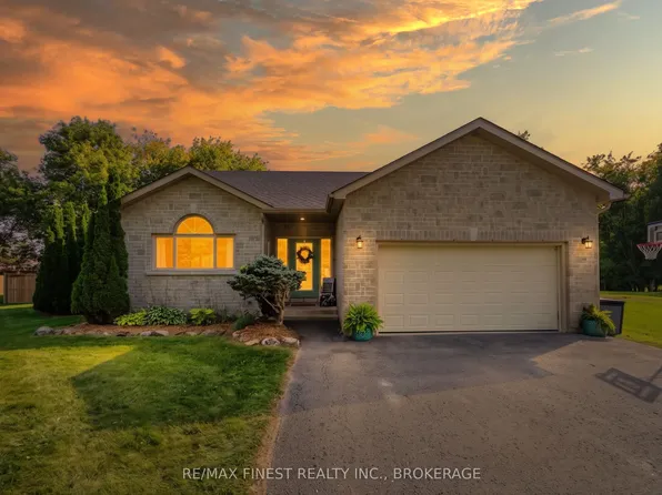 4404 Ashwood Dr, South Frontenac, ON K0H 1V0
