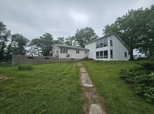 5256 NE Spring Hill Rd, Hamilton, MO 64644