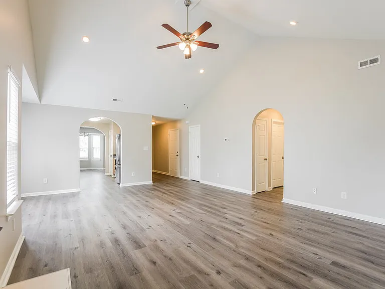 6423 Nevin Glen Dr — Photo 5