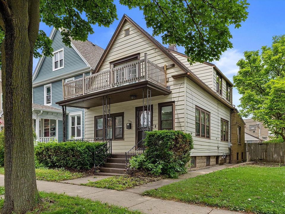 1st image of 1220 E Russell AVENUE