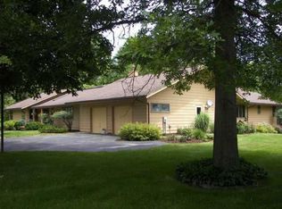 18 Old Westfall Dr, Rochester, NY 14625