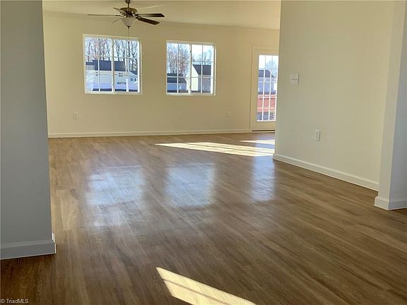5th image of 3910 Bissett Way