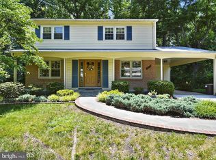 6912 Sydenstricker Rd, Springfield, VA 22152