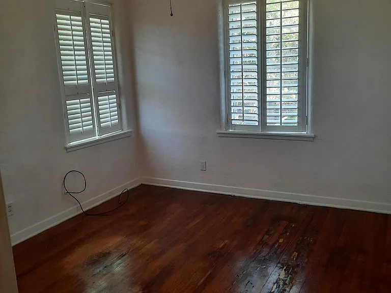 512 Phoenix Ave — Photo 9