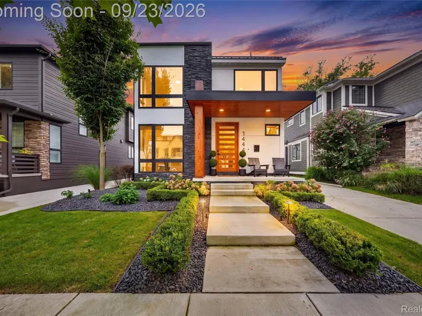 1444 Humphrey Ave, Birmingham, MI 48009