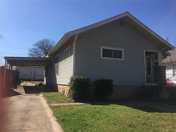 3rd image of 2103 Gould Ave