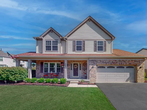 745 Red Barn Ln, Elgin, IL 60124