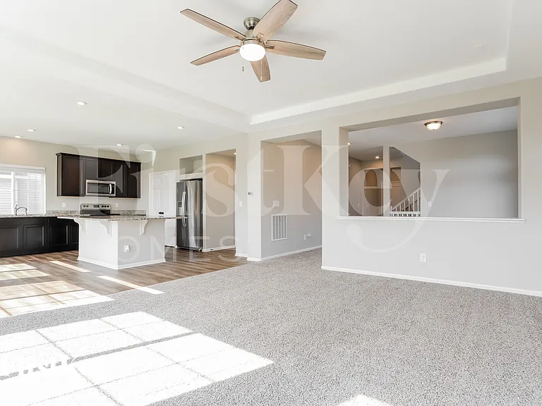 26022 E Archer Dr — Photo 3