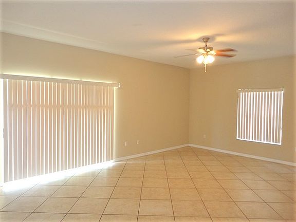 5th image of 150 Harwood Cir