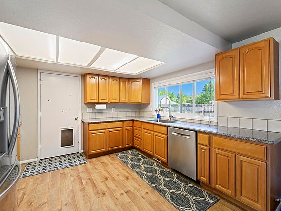 3rd image of 9190 W Millwheel Ct