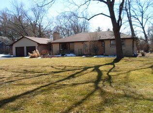 25571 W Old Grass Lake Rd, Antioch, IL 60002