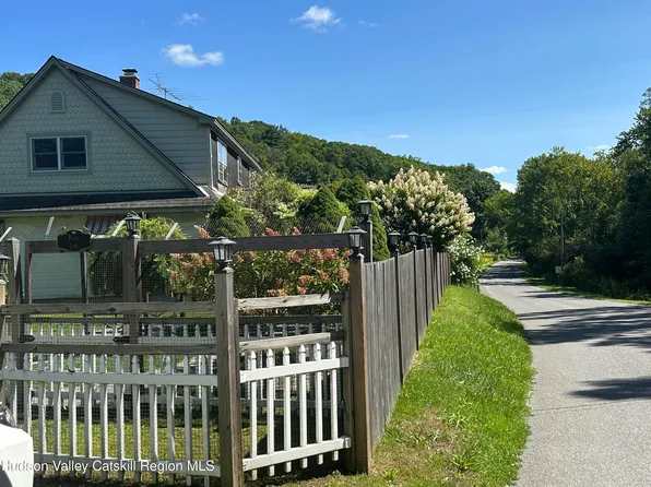199 Flints Crossing Road, Canaan, NY 12029