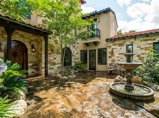 821 Terrell Rd, Terrell Hills, TX 78209