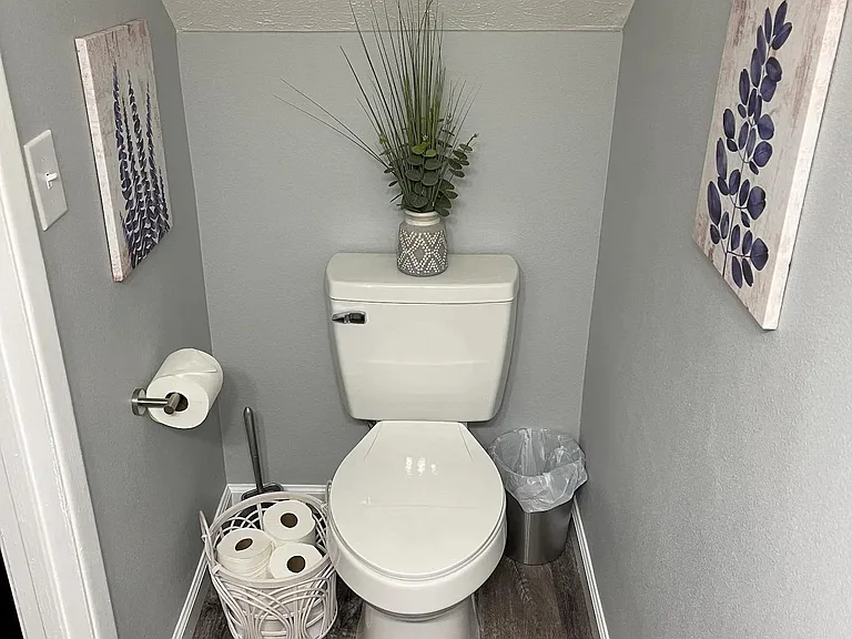 1421 Kraft Ave — Photo 9