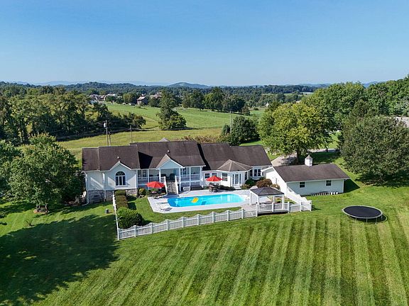 5th image of 414 Carter Hill Rd