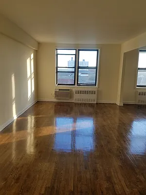 Rented by Max & Associates Realty Corp | media 25