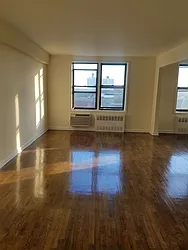 Rented by Max & Associates Realty Corp