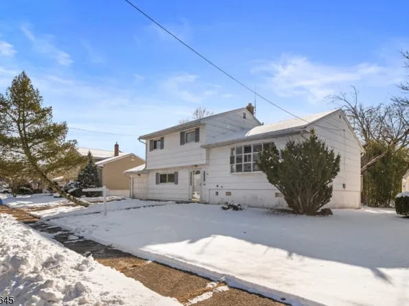 44 Sandra Dr, Totowa Boro, NJ 07512
