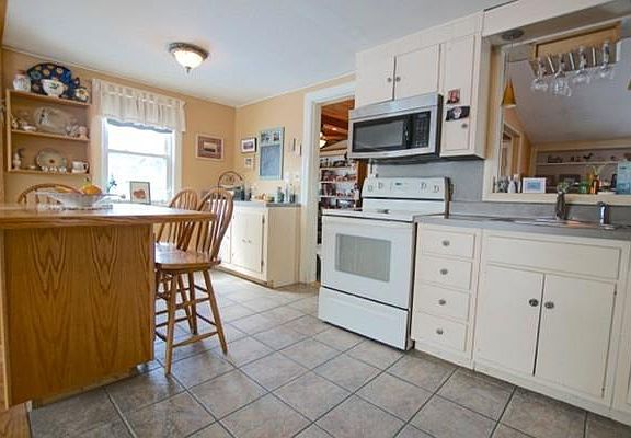 3rd image of 43 Dartmouth St