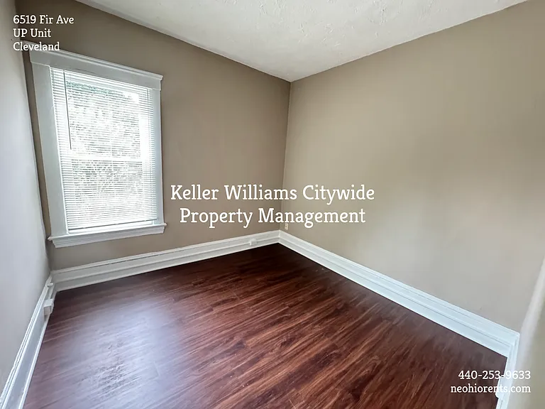 2 bedroom 1 bath up unit in Gordon Square — Photo 13